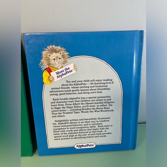 AlphaPets Books Ollie’s Folly & Gertie’s Great Gifts, Vintage 1990’s Kids Books - Picture 6 of 8